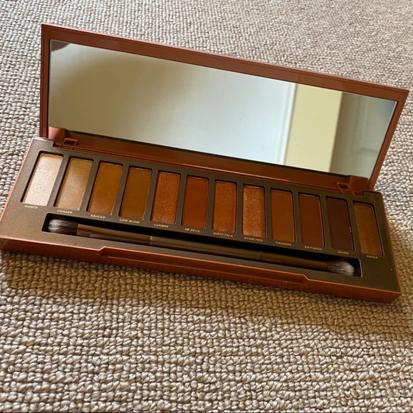 Naked Heat Eyeshadow Palette (Gently Used) - Picture 2 of 5